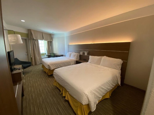 Holiday Inn Express Hotel Galveston West-Seawall image 15